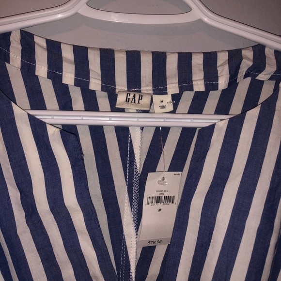 NWT - GAP women’s wide-sleeve top - Picture 6 of 8